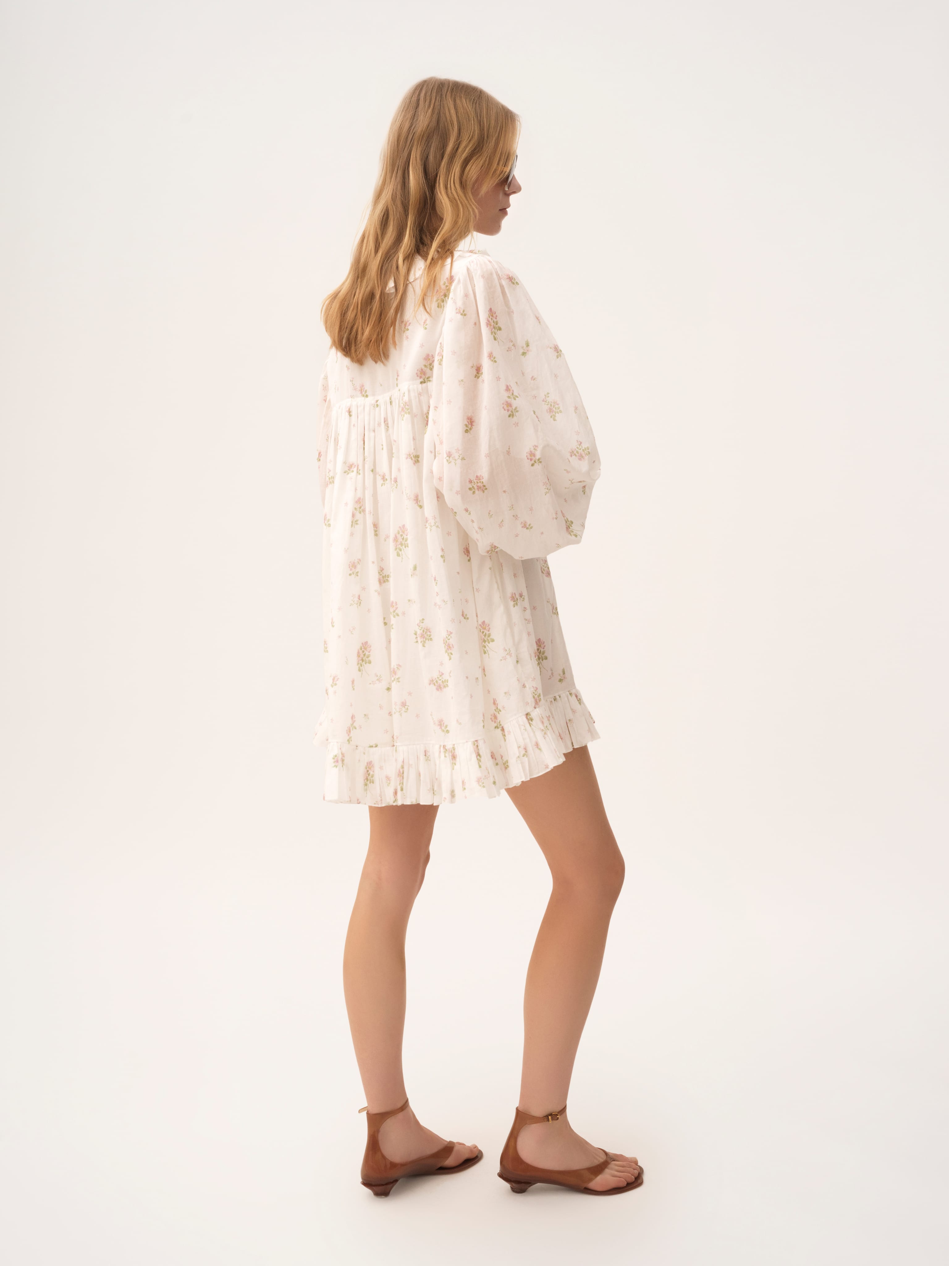 Tropical print ensemble with statement accessories - B